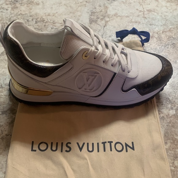 Louis Vuitton sneakers - Picture 6 of 8